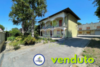 Villa singola con Laboratorio su lotto di circa 1450 mq