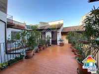 Terratetto su più livelli in vendita a Soresina con cortile, locali accessori, giardino interno