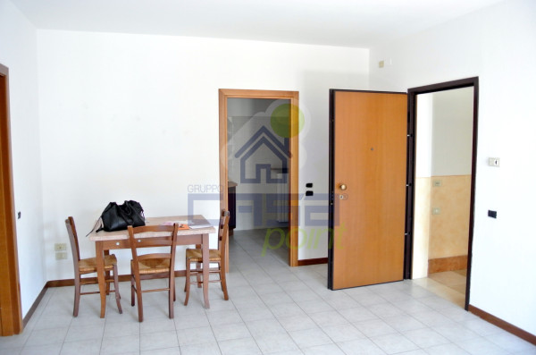 Appartamento Trilocale con Cantina e Garage doppio