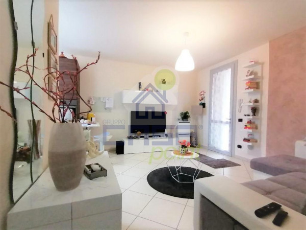 Casa indipendente in vendita completa di arredi