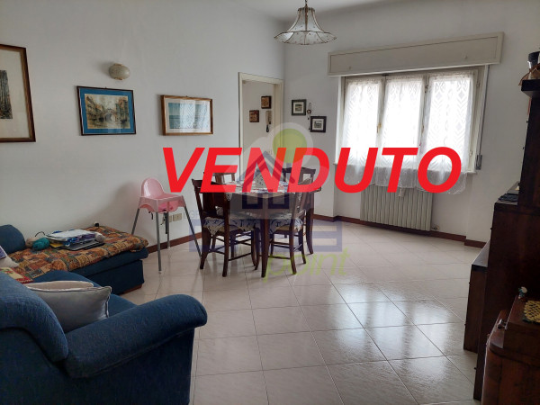 APPARTAMENTO INDIPENDENTE CON 3 LETTO PIU' CABINA ARMADIO