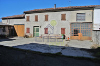 Casa indipendente con Cortile, Giardino, Garage e porcilaia
