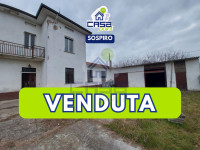 Casa indipendente con ampio giardino privato