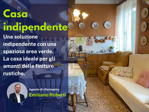 CASA SEMINDIPENDENTE CON GIARDINO