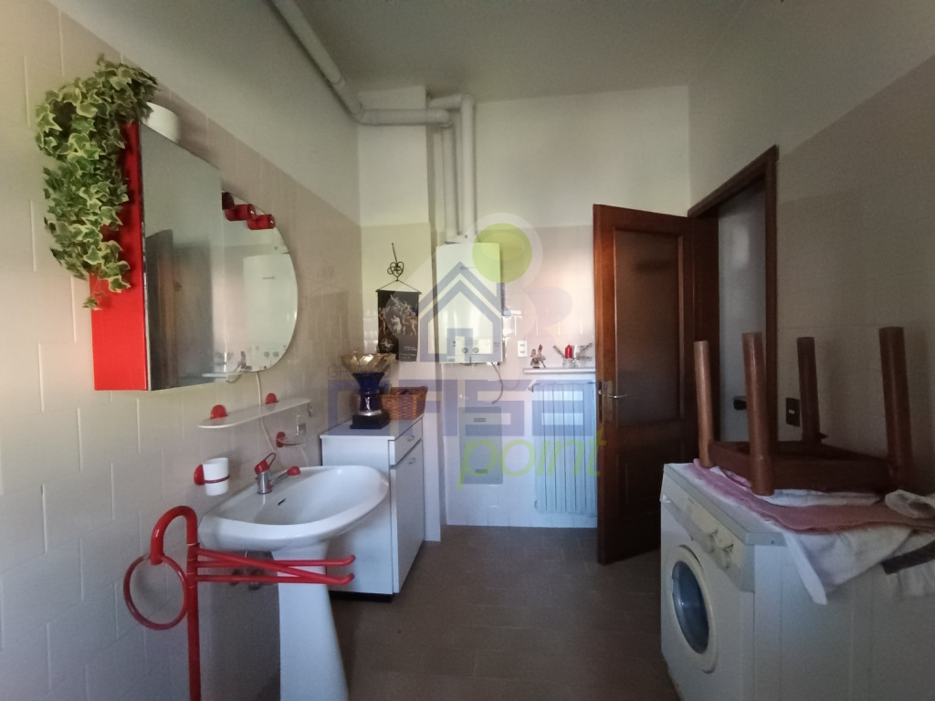 BAGNO DI SERVIZIO 1.jpg