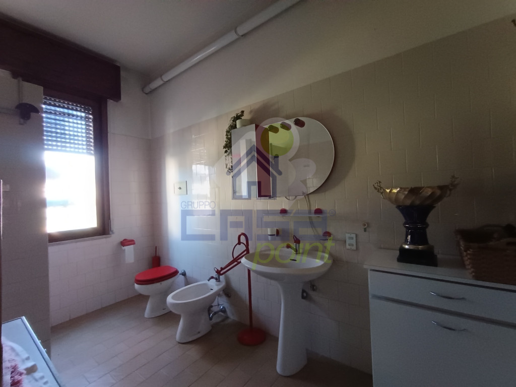 BAGNO DI SERVIZIO.jpg