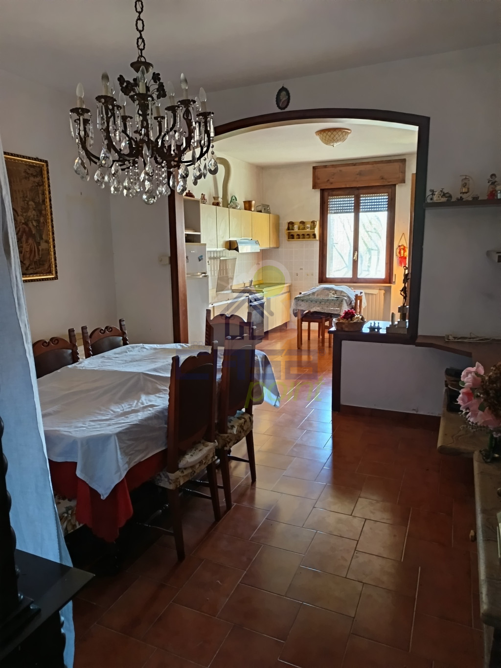 PARTICOLARE DELLA SALA.jpg