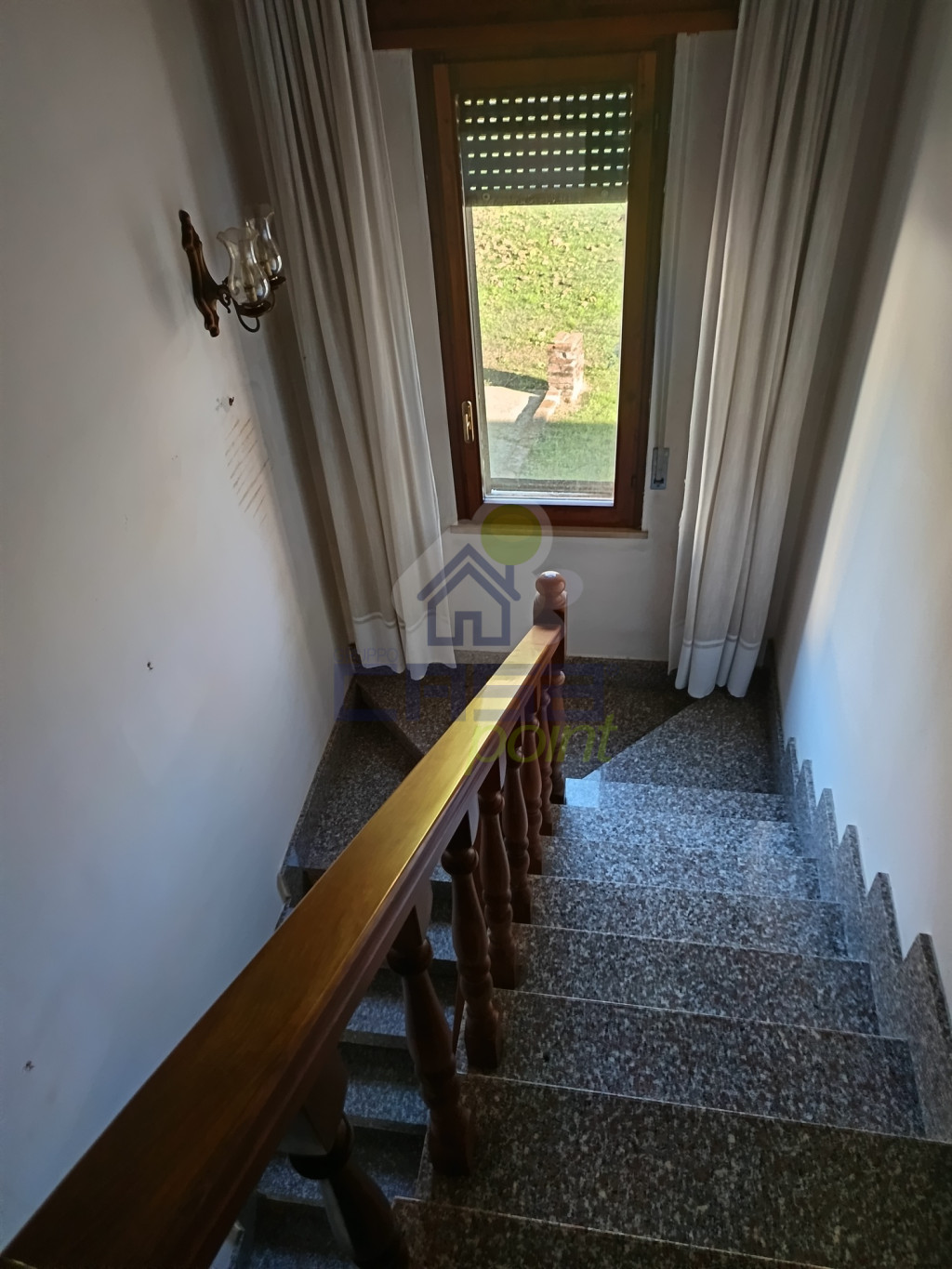 PARTICOLARE DELLA SCALA.jpg