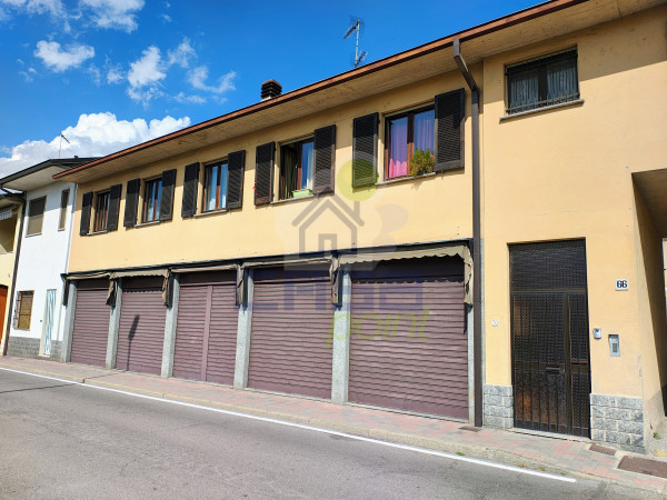 QUADRILOCALE UNICO NELLO STABILE CON DUE POSTI AUTO