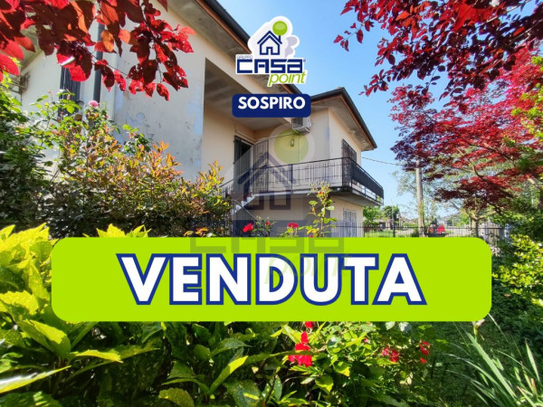 Villa Singola con locali accessori, ampio giardino piantumato ed autorimessa doppia