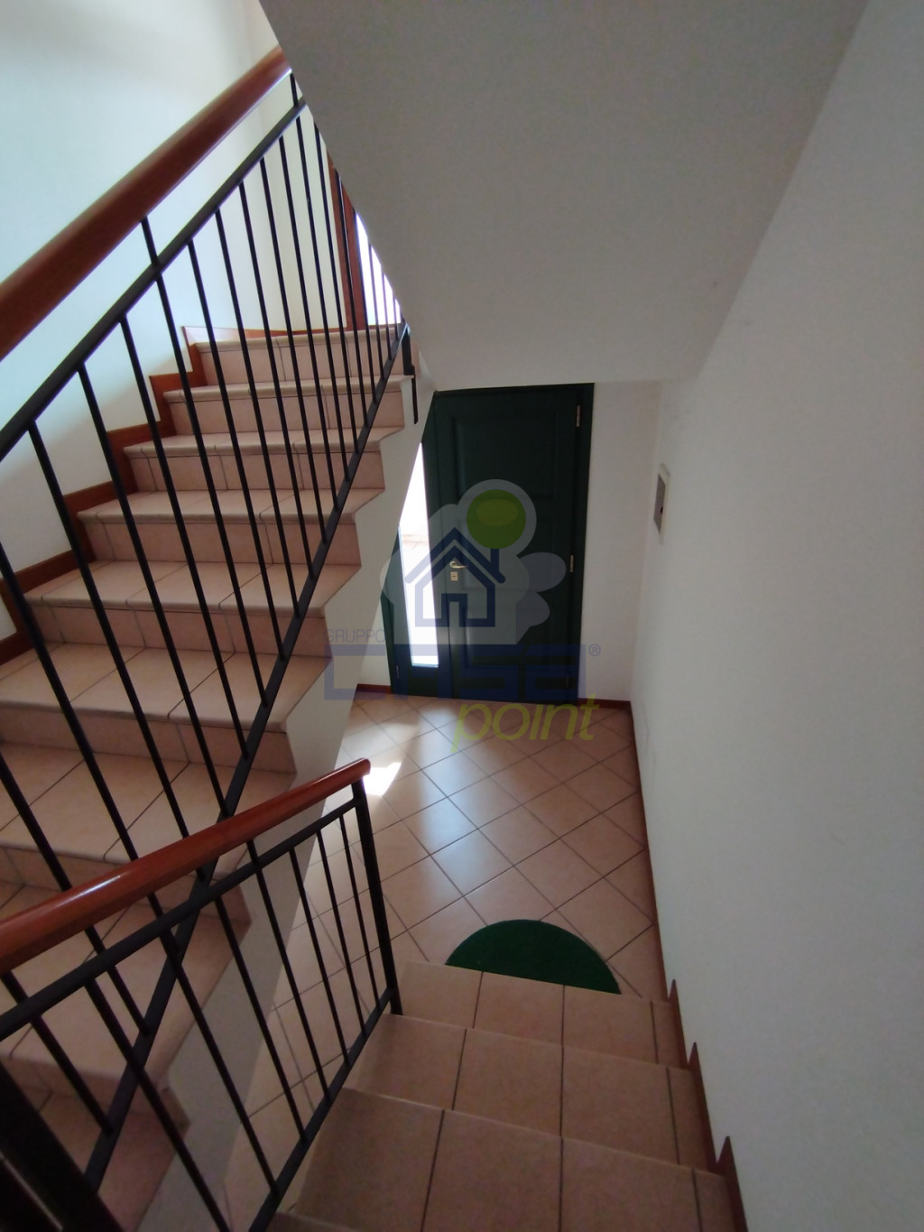 VANO-SCALA-VISTA-USCITA-DAL-PALAZZO.jpg