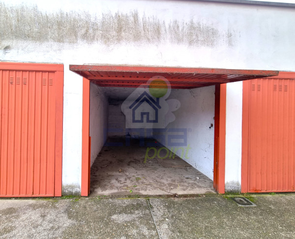 GARAGES di VARIE METRATURE