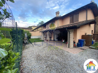 Stile Cascinetta, in campagna a Crema posizione molto tranquilla..Casa indipendente con cortile privato