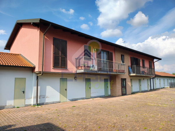 AMPIO TRILOCALE A POCHI MINUTI DA PAVIA