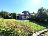 ELEGANTE VILLA SINGOLA-COMFORT, SPAZIO E RAFFINATEZZA