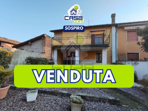 Casa indipendente con accoglienti spazi, garage e giardino privato