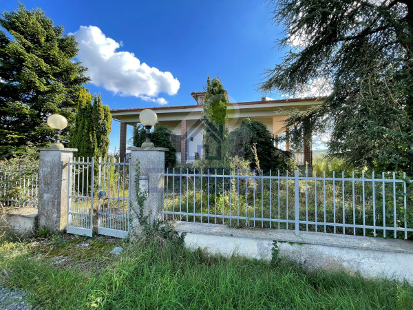 VILLA SIGNORILE CON VISTA PANORAMICA UNICA NEL SUO GENERE