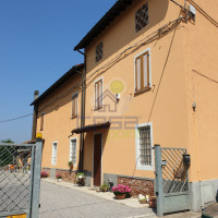 Casa indipendente con cortile