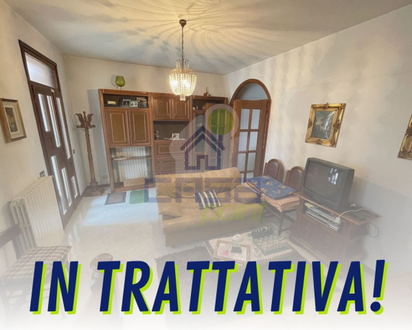 Casa indipendente con Cortile e Garage