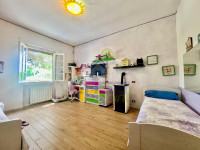 d1afb4e4-3684-4cf0-853d-27198e30f7ef.jpg
