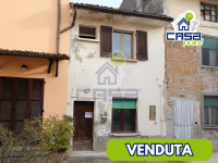 OCCASIONE! CASA DI CORTE CON BOX TRIPLO