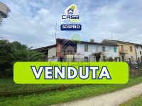 CASA INDIPENDENTE SU 3 LATI CON GIARDINO ED AUTORIMESSA