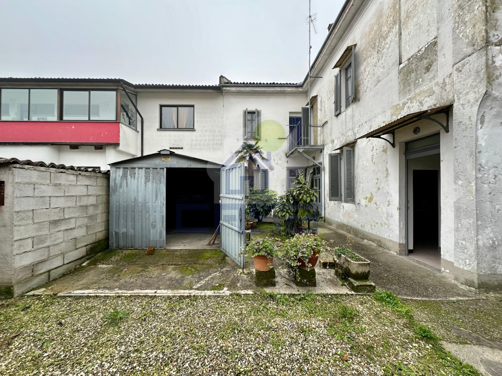 CORTILE-INTERNO.jpg