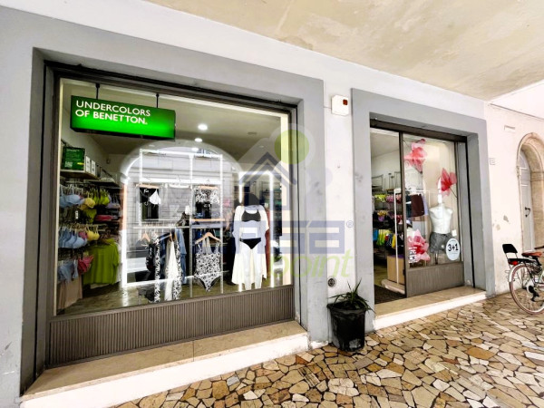 NEGOZIO BENETTON!