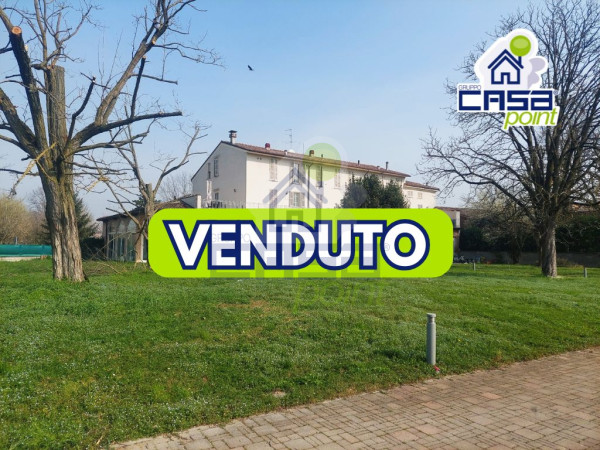 ESCLUSIVO APPARTAMENTO CON GIARDINO E INGRESSO INDIPENDENTE