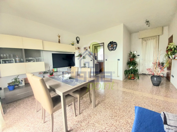 QUADRILOCALE CON CANTINA E POSTO AUTO COPERTO AD € 109.000 !!!