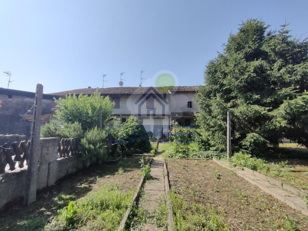 CASA AUTONOMA CON GIARDINO E RUSTICO