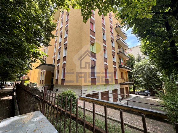 Quadrilocale zona Po con terrazza