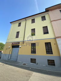 INTERA PALAZZINA IDEALE PER INVESTIMENTO !