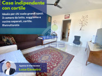 Casa indipendente con cortile