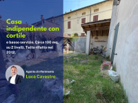 Casa indipendente con cortile