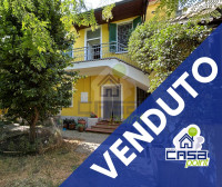 CASA INDIPENDENTE CON AMPIO GIARDINO