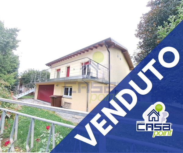 VILLA SINGOLA CON ABITAZIONE SU UNICO PIANO AD ALTRO RISPARMIO ENERGETICO !!!!!