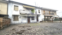 CASA INDIPENDENTE con AMPIO GIARDINO