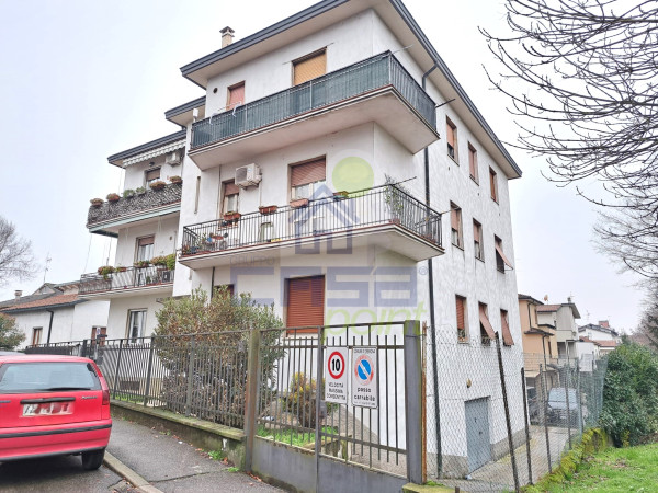 AMPIO TRILOCALE CON CANTINA E BOX