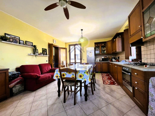 CASA INDIPENDENTE NELLA CAMPAGNA ASOLANA