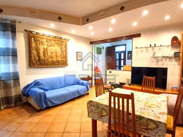 CASA INDIPENDENTE con CORTILE PRIVATO