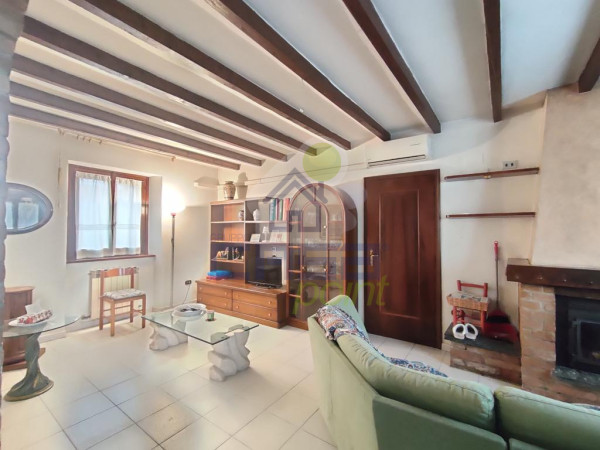 CASA INDIPENDENTE CON GIARDINO