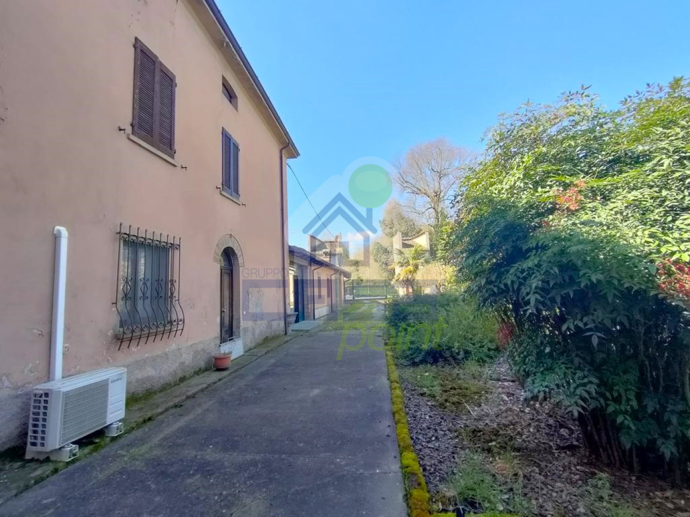 CASA INDIPENDENTE CON GIARDINO