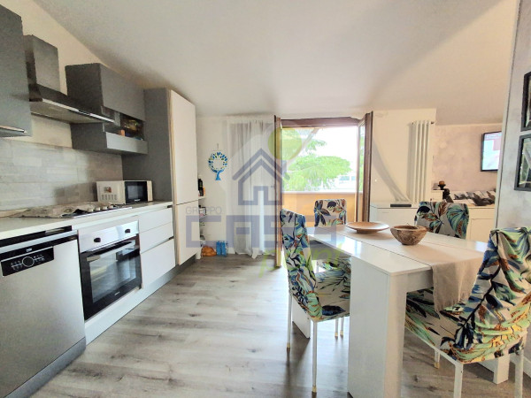 BILOCALE RISTRUTTURATO CON BOX AUTO