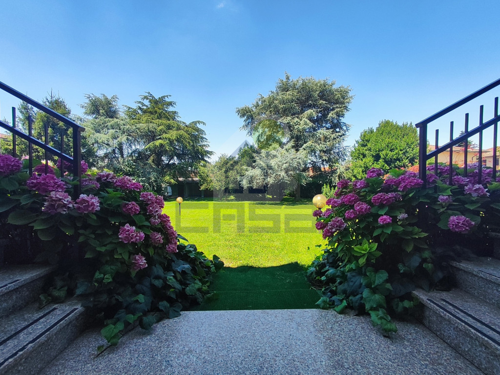 vista-scalinate-ingresso.jpg