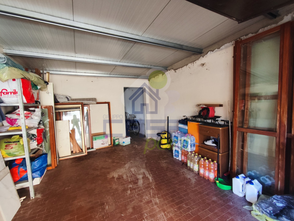 GARAGE.jpg