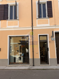 Negozio con un occhio di vetrina