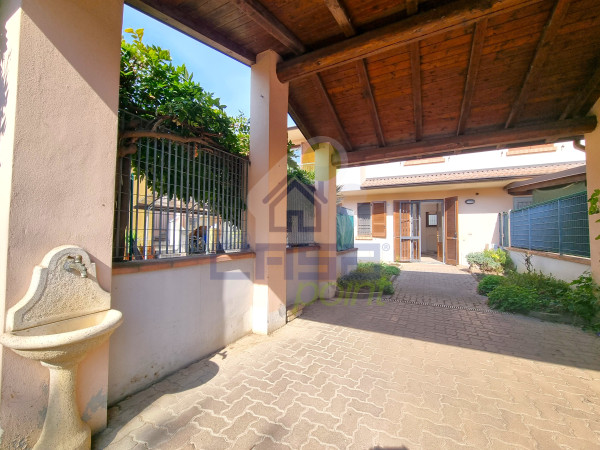 BILOCALE con AREA AETERNA PRIVATA