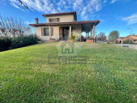 Villa singola indipendente con giardino su 4 lati