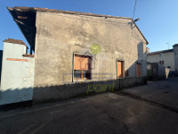 PORZIONE DI CASA DA RISTRUTTURARE